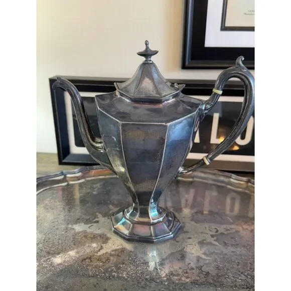 Gorgeous Antique Reed and Barton Art Deco Silver Plated Tea set #3690 with tray - Picture 5 of 16